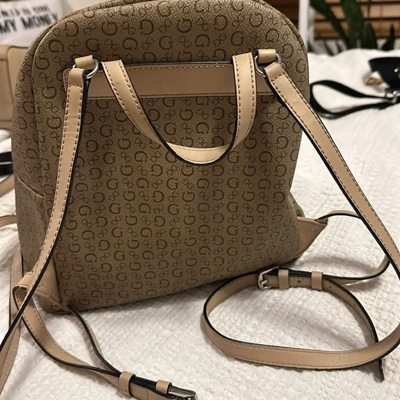 Guess tan backpack. - Picture 2 of 5